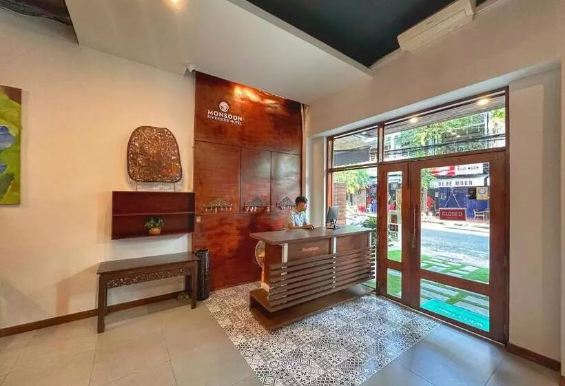 ホテル Hostel By Monsoon Riverside