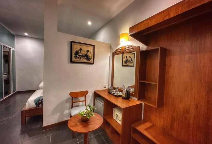 בית מלון כפרי Hostel By Monsoon Riverside