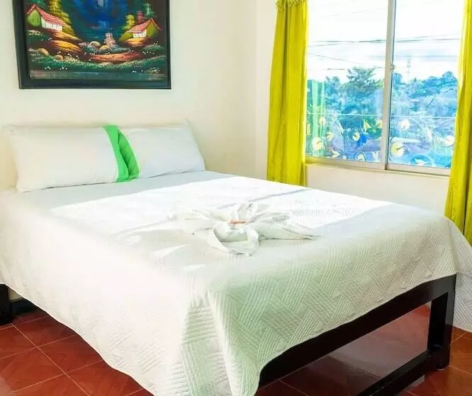 Hotelli Puertas Del Norte