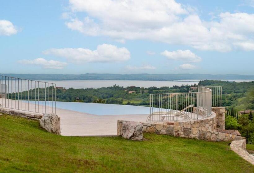 L Oro Di Pizzon Exklusive Holiday Apartments Lake Garda