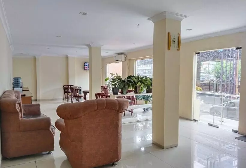Metro Hotel Bekasi Powered By Cocotel