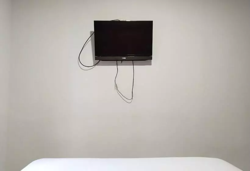 Metro Hotel Bekasi Powered By Cocotel