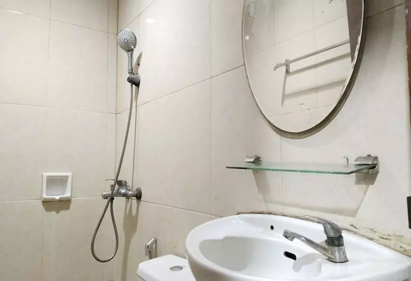 Metro Hotel Bekasi Powered By Cocotel