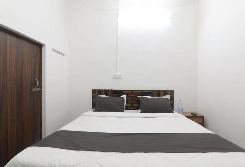 Pensão Chitraa Guest House