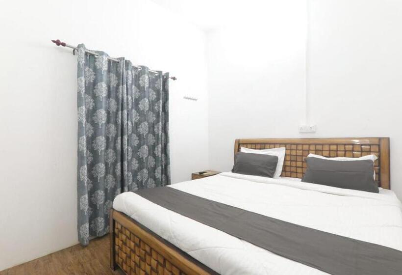 Pensão Chitraa Guest House