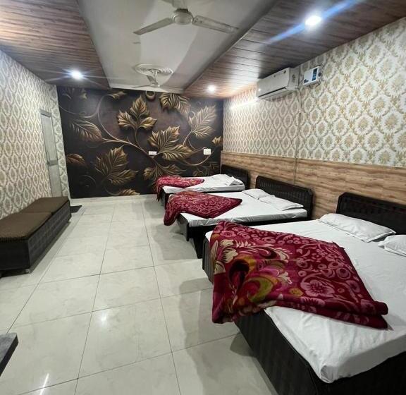 פנסיון Shri Ganpati Guest House