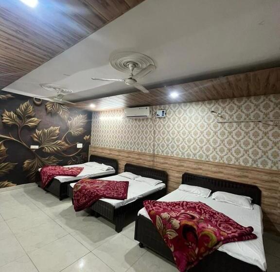 פנסיון Shri Ganpati Guest House