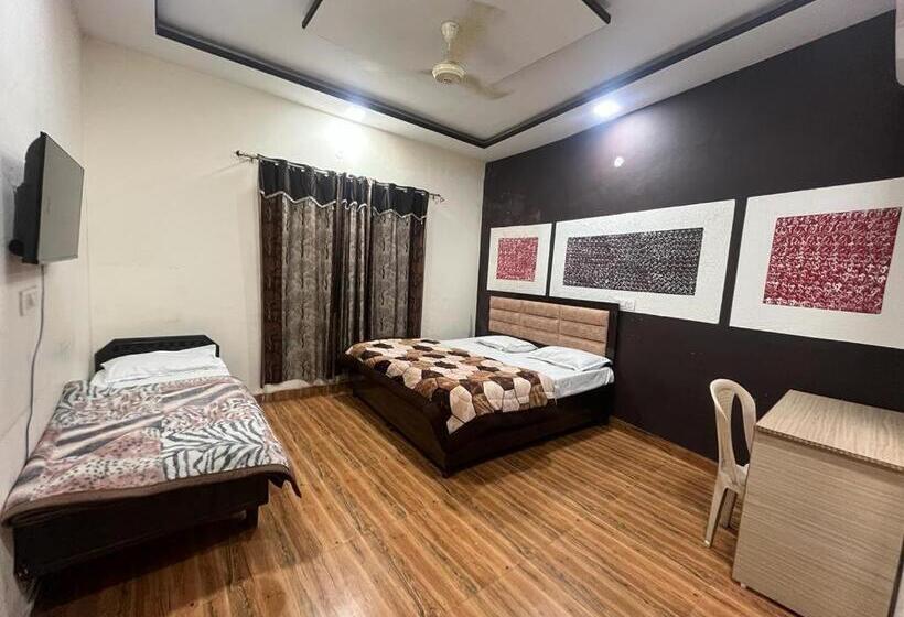 פנסיון Shri Ganpati Guest House