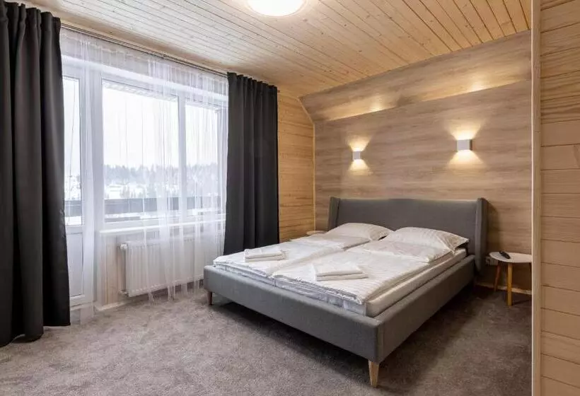 Majatalo Woodvel House