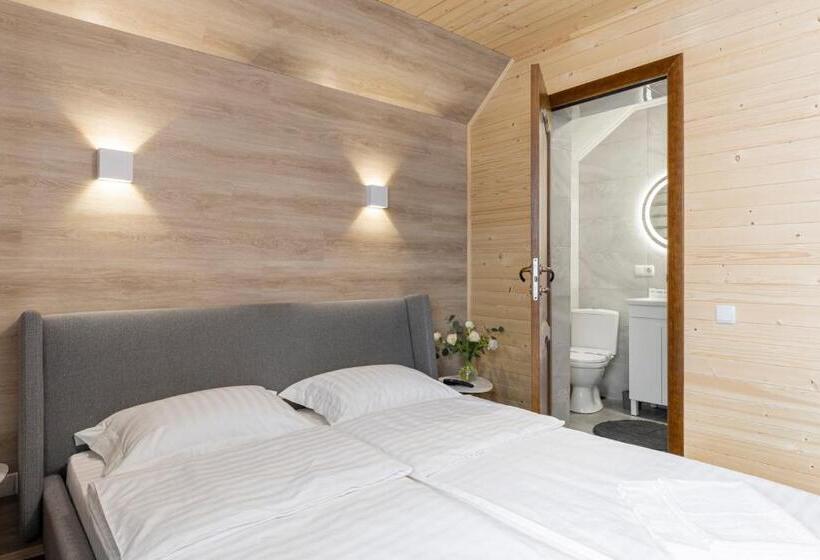 פנסיון Woodvel House