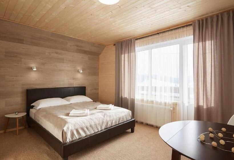 פנסיון Woodvel House