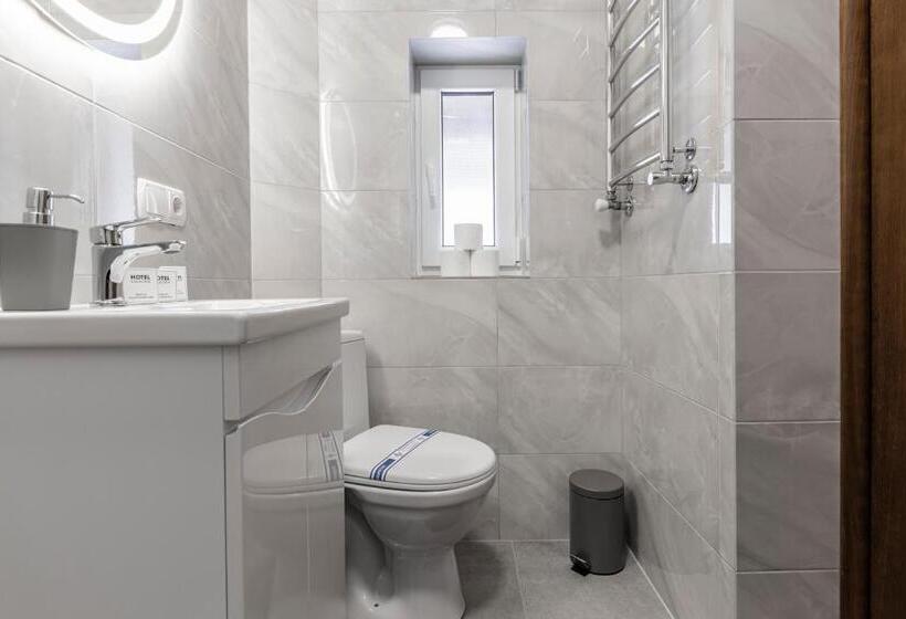 פנסיון Woodvel House