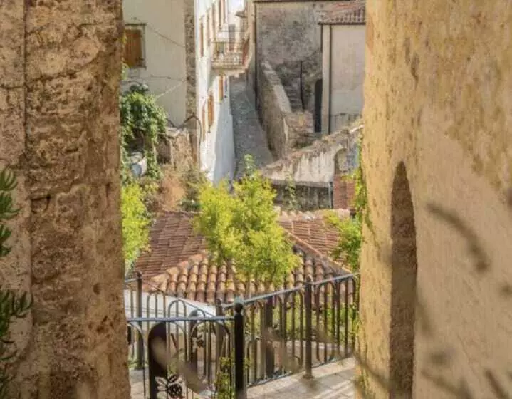 استراحتگاه Zoe Hora