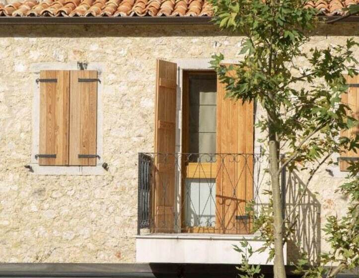 استراحتگاه Zoe Hora