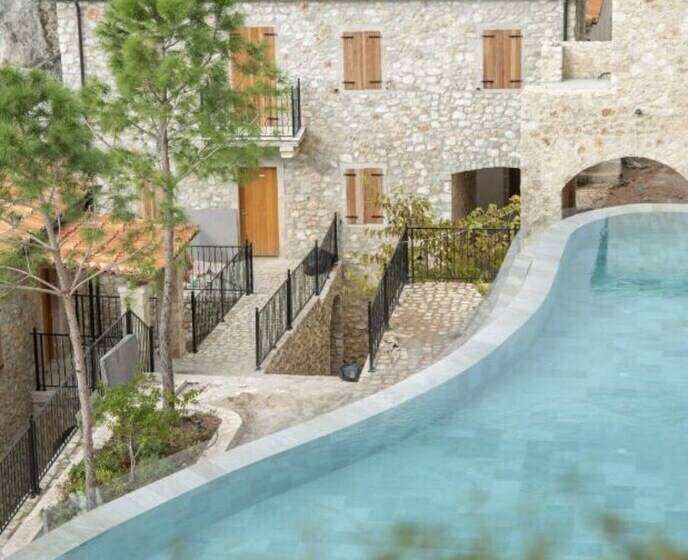 استراحتگاه Zoe Hora