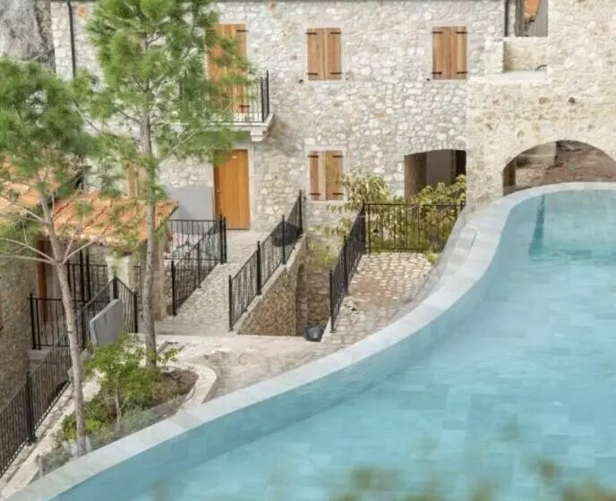 استراحتگاه Zoe Hora