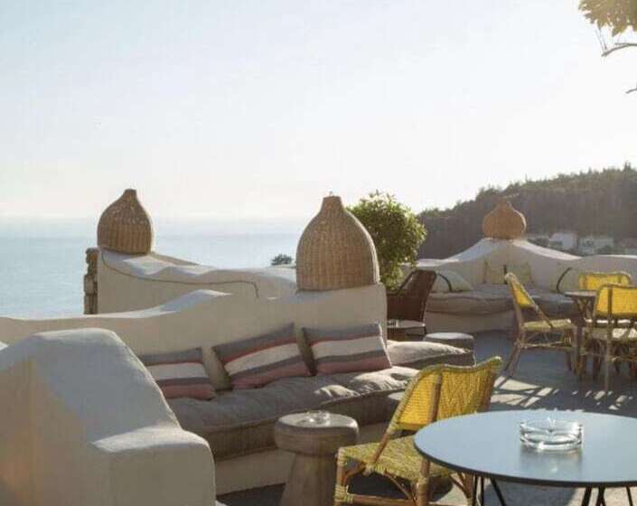 استراحتگاه Zoe Hora