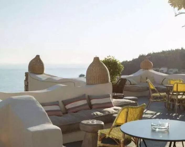 استراحتگاه Zoe Hora