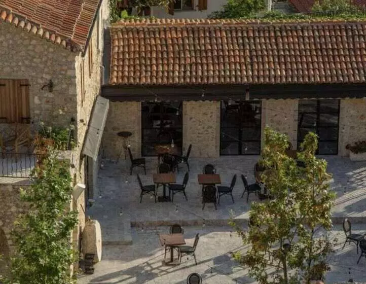 استراحتگاه Zoe Hora