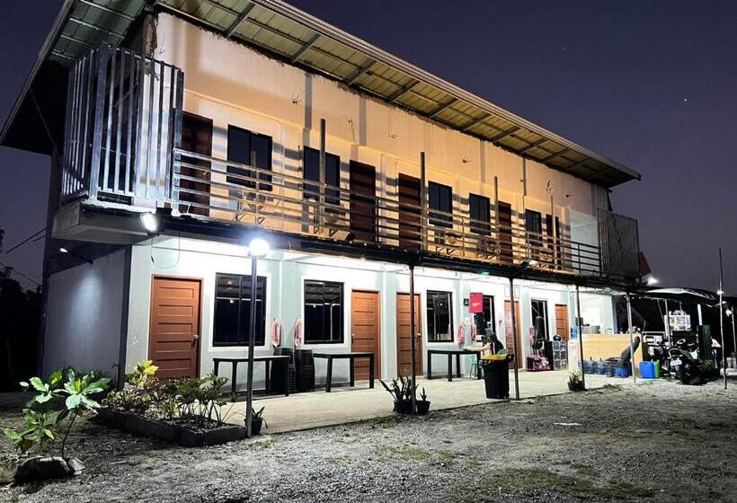 Schronisko Villa Mariano Travellers Pad