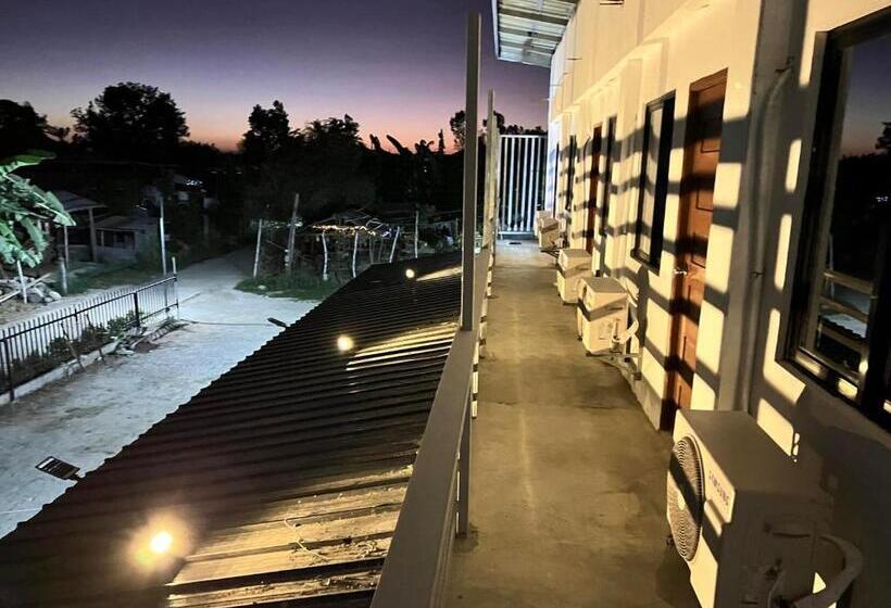 Schronisko Villa Mariano Travellers Pad