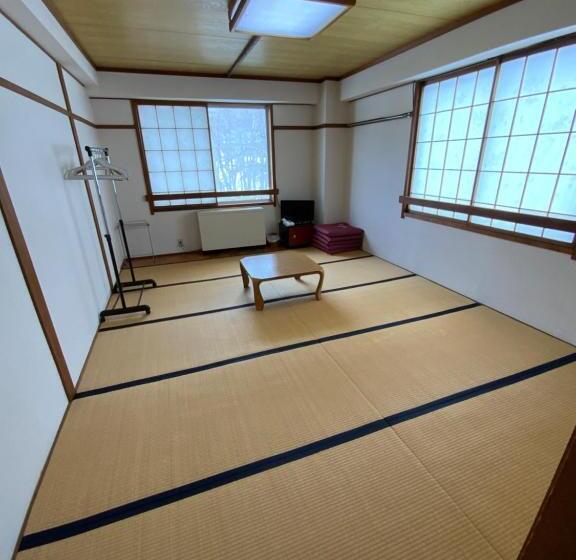 Hotell ロッヂ スガノ