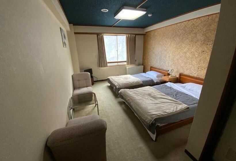 Hotell ロッヂ スガノ