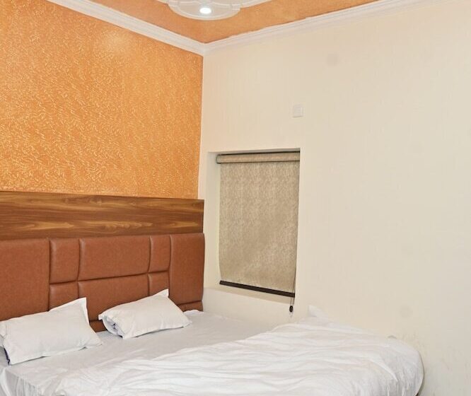 Hotelli Goroomgo Jsb Palace Varanasi