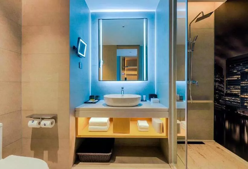 هتل Park Inn By Radisson Zhuhai Gaolan Port