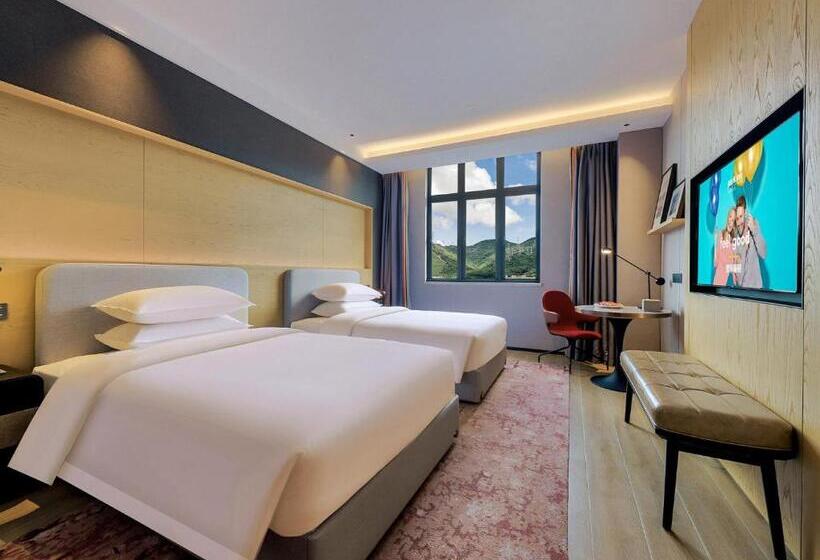 Отель Park Inn By Radisson Zhuhai Gaolan Port
