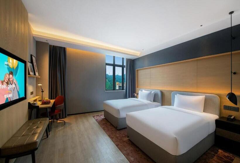 Отель Park Inn By Radisson Zhuhai Gaolan Port