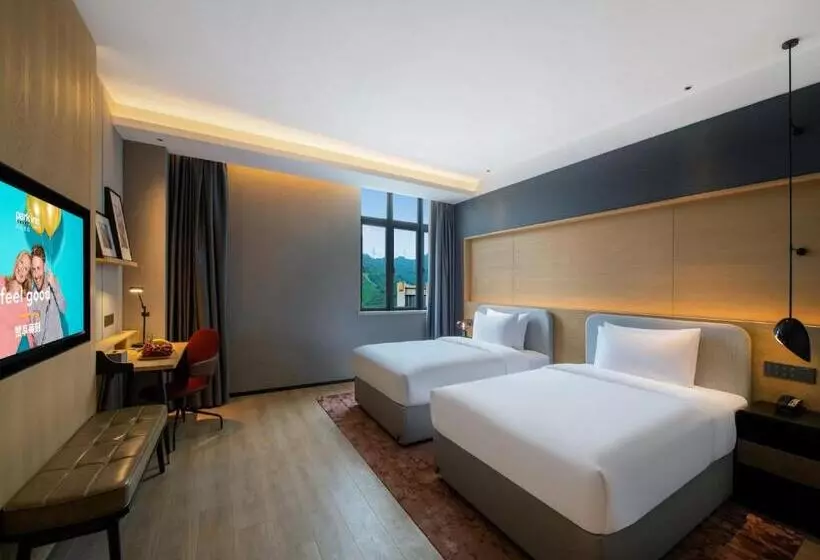 هتل Park Inn By Radisson Zhuhai Gaolan Port