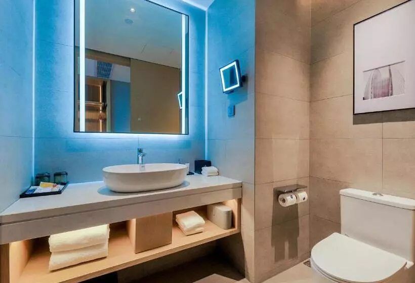 هتل Park Inn By Radisson Zhuhai Gaolan Port