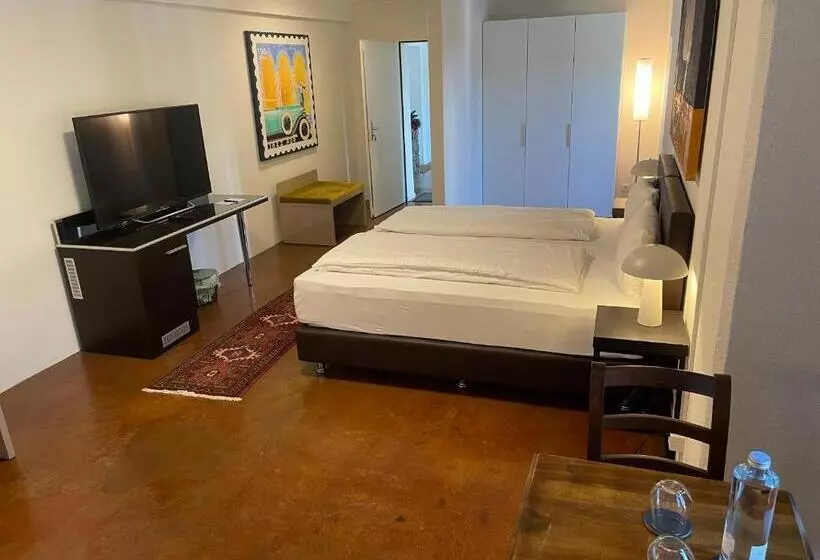 Hotelli Swiss Bellevue Aathal