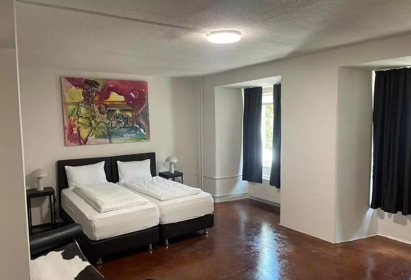 Hotelli Swiss Bellevue Aathal