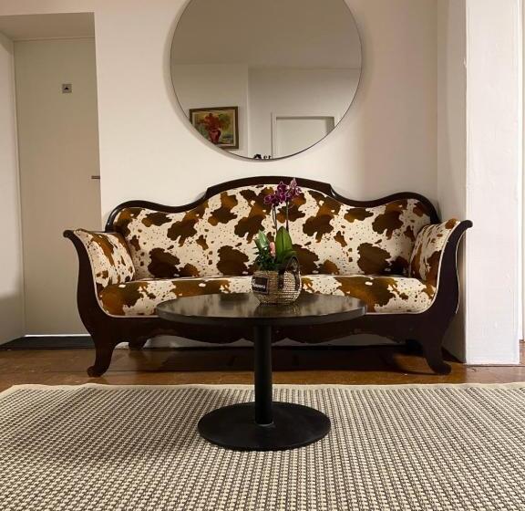 בית מלון כפרי Swiss Bellevue Aathal