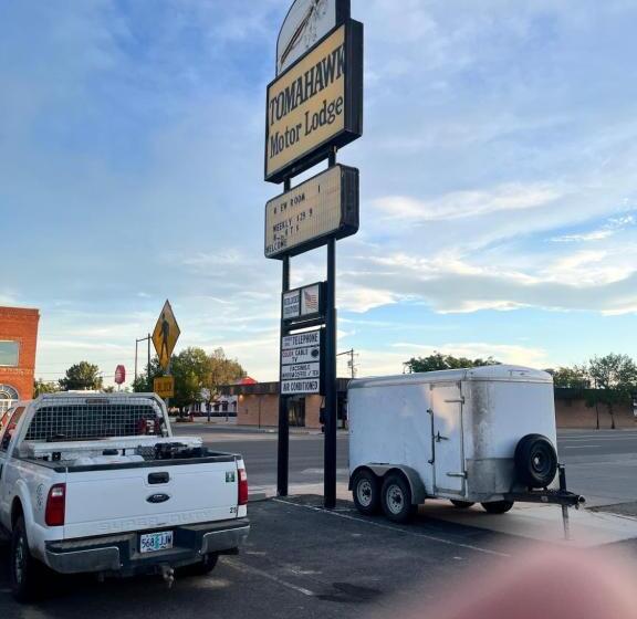 هتل Tomahawk Motor Lodge