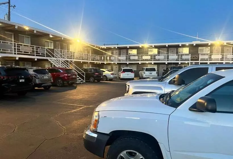 ホテル Tomahawk Motor Lodge