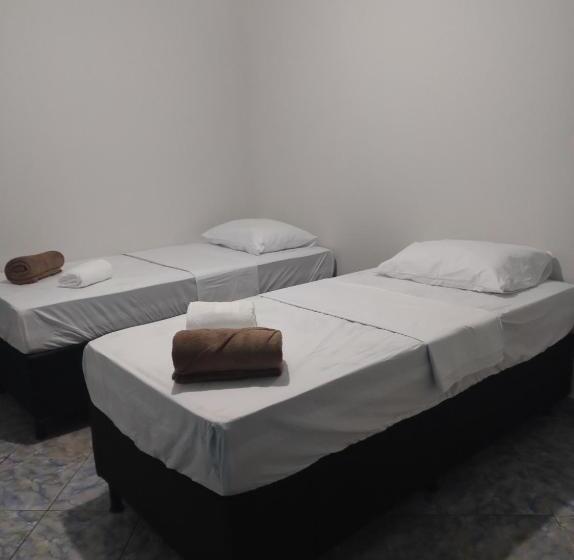 膳宿费 Pousada Roosevelt Quarto 03   Pousada Central Prox Rodoviaria E Dist Industrial