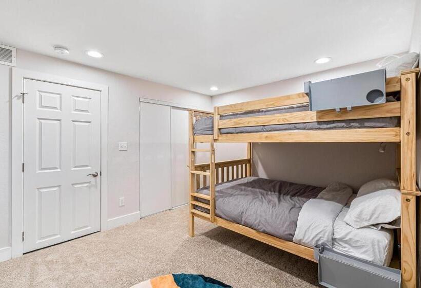 Majatalo Family Friendly 2bd1ba, Close To 70 Exit