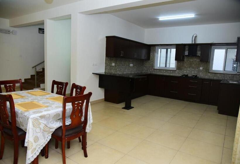 פנסיון Luxurious Private Room