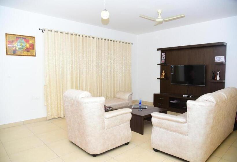 פנסיון Luxurious Private Room