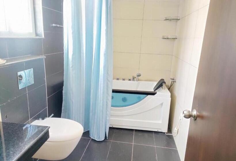 פנסיון Luxurious Private Room