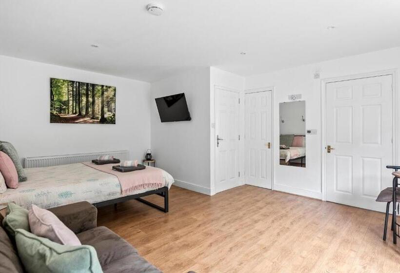 Пансион Lytton Tree Lodge Near Southwold