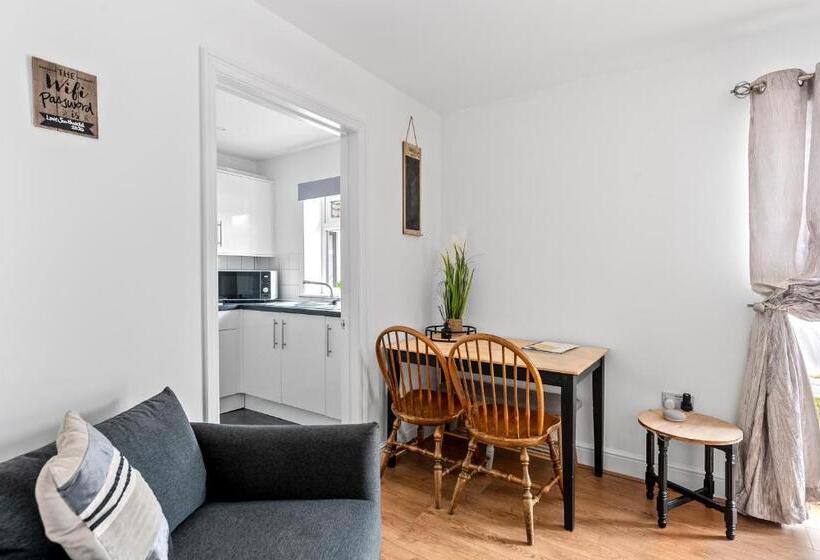 Пансион Lytton Tree Lodge Near Southwold