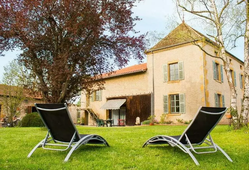Aamiaismajoitus (B&B) Aux Ronzières