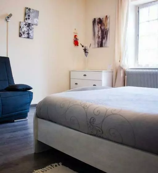 Aamiaismajoitus (B&B) Aux Ronzières