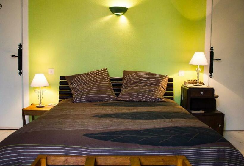 Bed and Breakfast Aux Ronzières