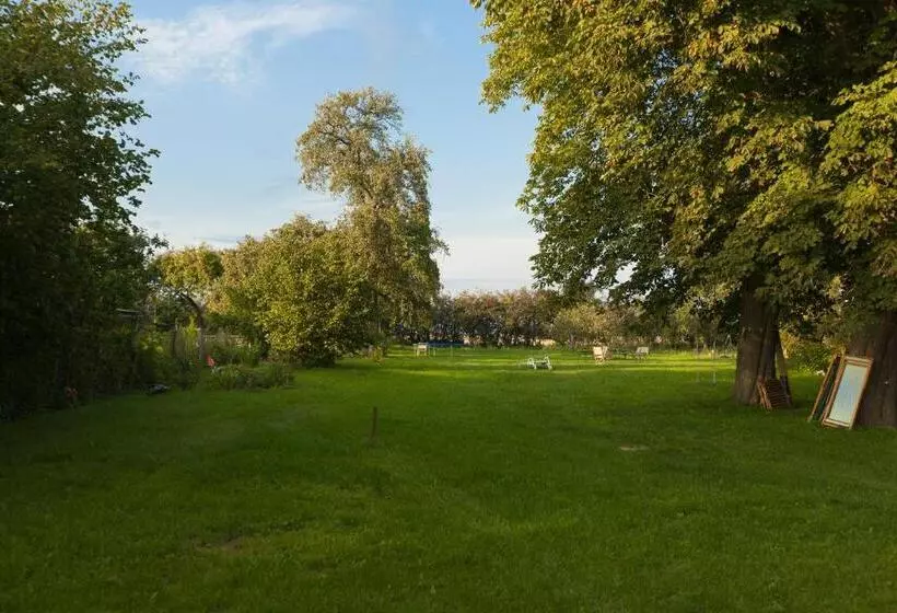 Aamiaismajoitus (B&B) Gutshaus Lexow