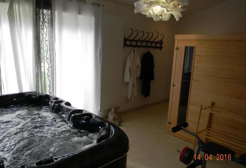 Bed and Breakfast La Ferme Pateli